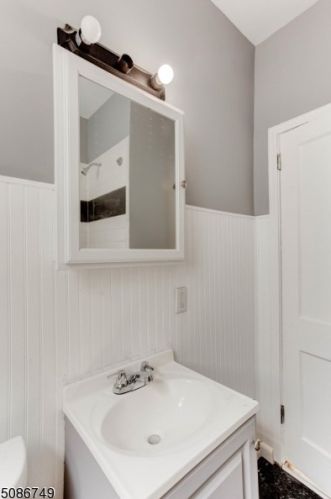 66 Van Ness Ter, Maplewood NJ 07040-3343 exterior