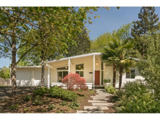 15051 Oakmont Loop, Beaverton, OR 97006-5573