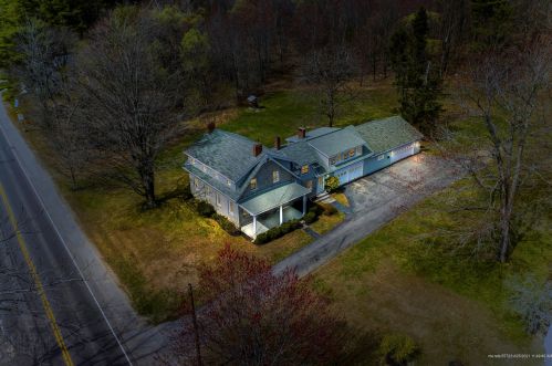 69 Winthrop St, Hallowell, ME 04347-3015