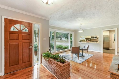 2777 Hedgewood Dr, Atlanta GA  30311-1231 exterior
