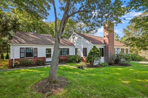 7 Glen Ct, Greenwich CT  06830-4505 exterior