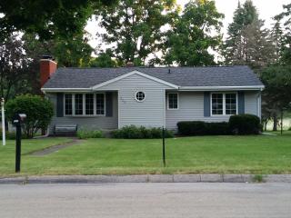 205 5th St, Byron, IL 61010-9361