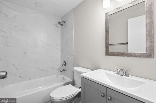 1365 Elm Grv Cir, Silver Spring MD 20905-6060 exterior