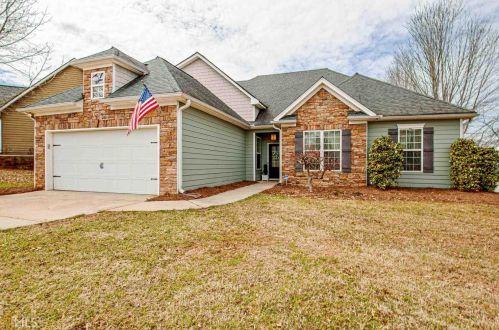 66 Camden Village Dr, Newnan, GA 30265-5555