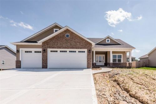 104 Norwood Ct, Troy, IL 62294-1761