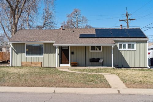 2611 Green Ct, Denver CO  80219-5850 exterior