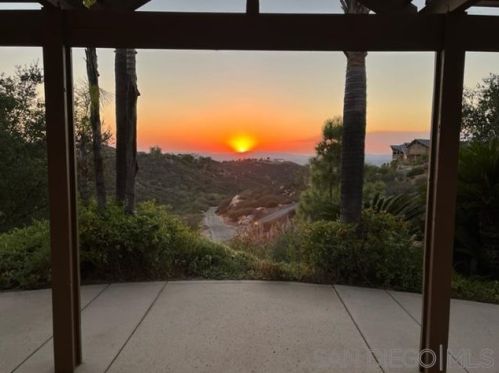 19424 Highland Hills Dr, Ramona, CA 92065-5804