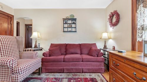 97 Bowers St, Nashua, NH 03060-6305