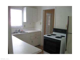 505 Burleigh Ave, Norfolk VA  23505-3342 exterior