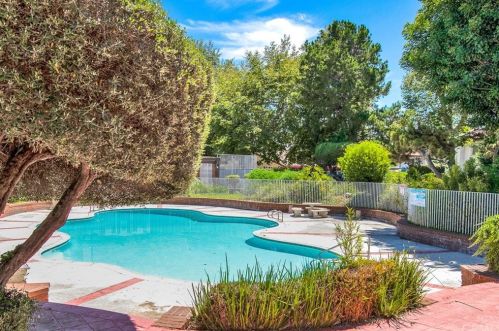 2521 Sunflower Ave, Santa Ana CA 92704-7534 exterior