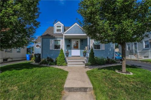121 Oak St, Avenel, NJ 07001-1850