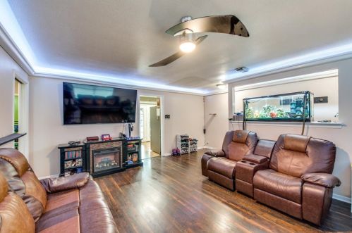 420 Farrer St, Angleton TX 77515-5027 exterior