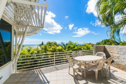 1205 Ikena Cir, Honolulu HI  96821-2561 exterior