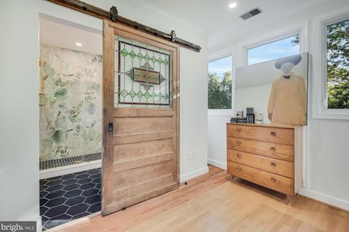 17 Ritchie Ave, Silver Spring MD  20910-5109 exterior