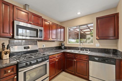 13115 Julian Ave, Lakeside, CA 92040-4309