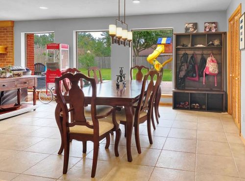 49 Colony Sq, Angleton TX 77515-3644 exterior