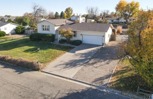 27220 Preston Rd, Pueblo, CO 81006-9750
