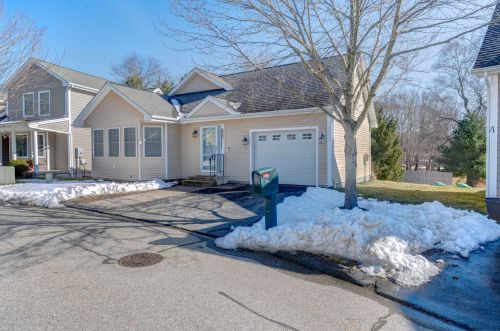 41 Fairway Dr, Colchester, CT 06415-1023