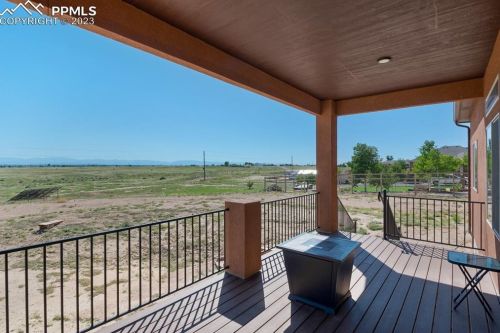 371 Desert Cove Dr, Pueblo CO  81007-2500 exterior