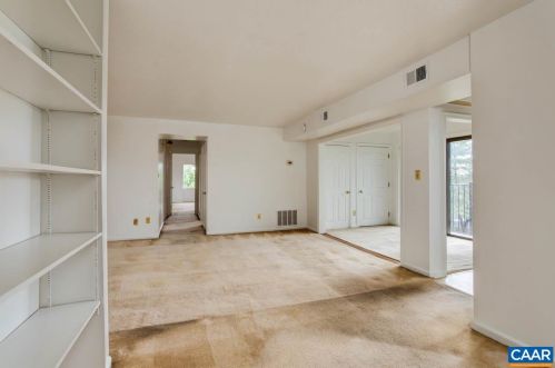 24 Spring Ct, Charlottesville, VA 22901-1337