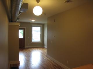 666 4th St, Saint Paul MN  55106-5106 exterior