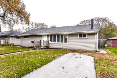 407 Water St, Thornton, IL 60476-1085