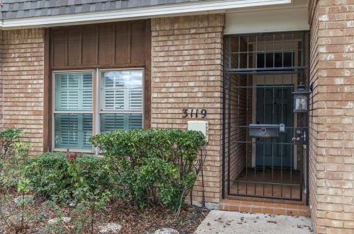 3119 Stonehenge Ln, Carrollton TX  75006-5213 exterior