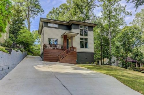 1758 Beacon Hill Blvd, Atlanta, GA 30329-2557
