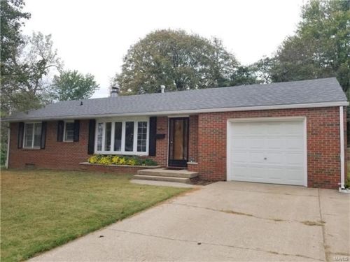 200 Longfellow Ave, Alton, IL 62002-1905