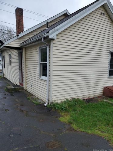 127 Beaver St, Ansonia, CT 06401-3105
