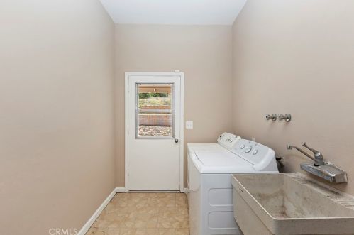 20196 Westpoint Dr, Riverside CA  92507-6660 exterior