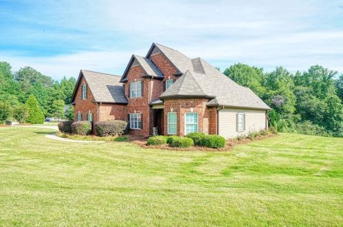 90 Green Valley Dr, Oxford, GA 30054-2567