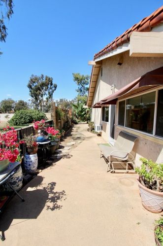 5 Cypress Tree Ln, Irvine CA  92612-2211 exterior