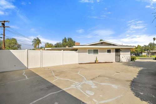 3876 Madrona Rd, Riverside CA  exterior