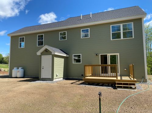 33 Chicopee Rd, Standish, ME 04084-6107