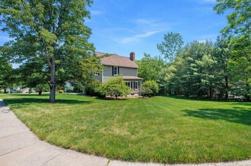 12 Peppercorn Ln, Middletown, CT 06457-7100