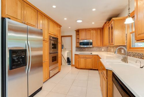 2160 County Rd F, Saint Paul MN  55110-3802 exterior