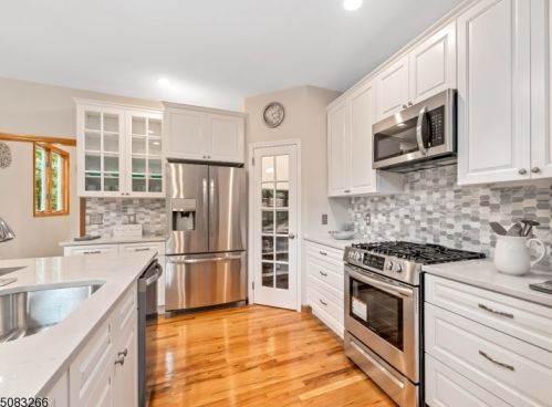 8 Elshaer Ct, Dover NJ  07869-1923 exterior