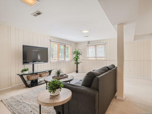 16572 Crestline Pl, Aurora CO 80015-4308 exterior