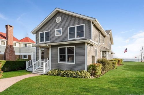 11 Niles Creek Rd, Niantic CT  06357-2223 exterior