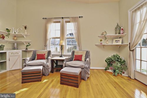 34 Colonel Miles Ct, Harpers Ferry, WV 25425-3109