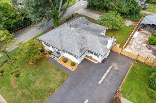 1061 Pinehurst Dr, Smyrna GA  30080-4356 exterior