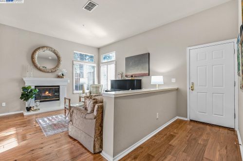 4170 Cortina Ct, Pleasanton, CA 94588-3091