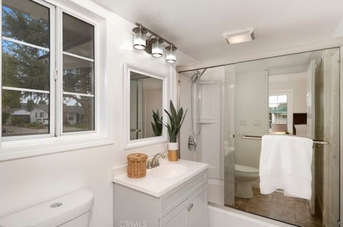 1527 Palais Rd, Anaheim CA  92802-2104 exterior