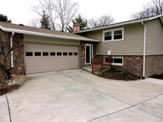 4 Windsor Ct, Bourbonnais, IL 60914-1639