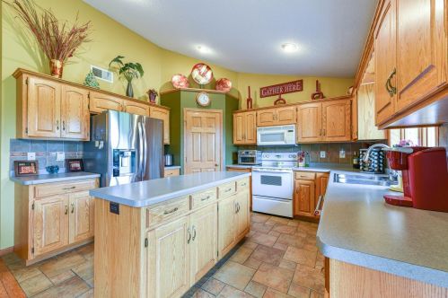 295 86th St, Rice, MN 56367-4516