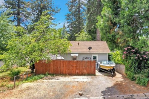 516 Packard Dr, Grass Valley, CA 95945-7023