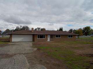 9528 Fowler Ave, Clovis, CA 93619-9574