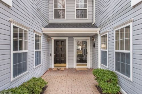 3304 Scenic Ct, Parsippany, NJ 07834-3480