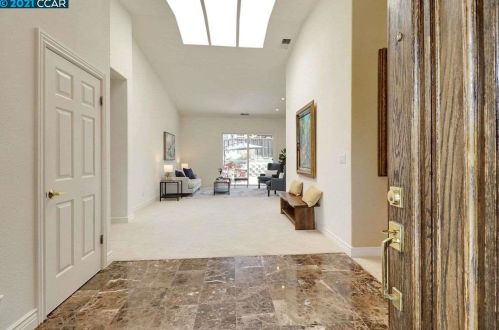 4538 Grenadier Pl, Hayward, CA 94546-1275